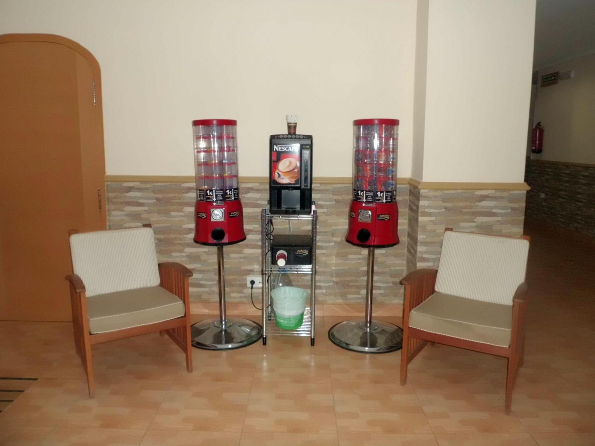 Hostal Abastos Valensiya Dış mekan fotoğraf