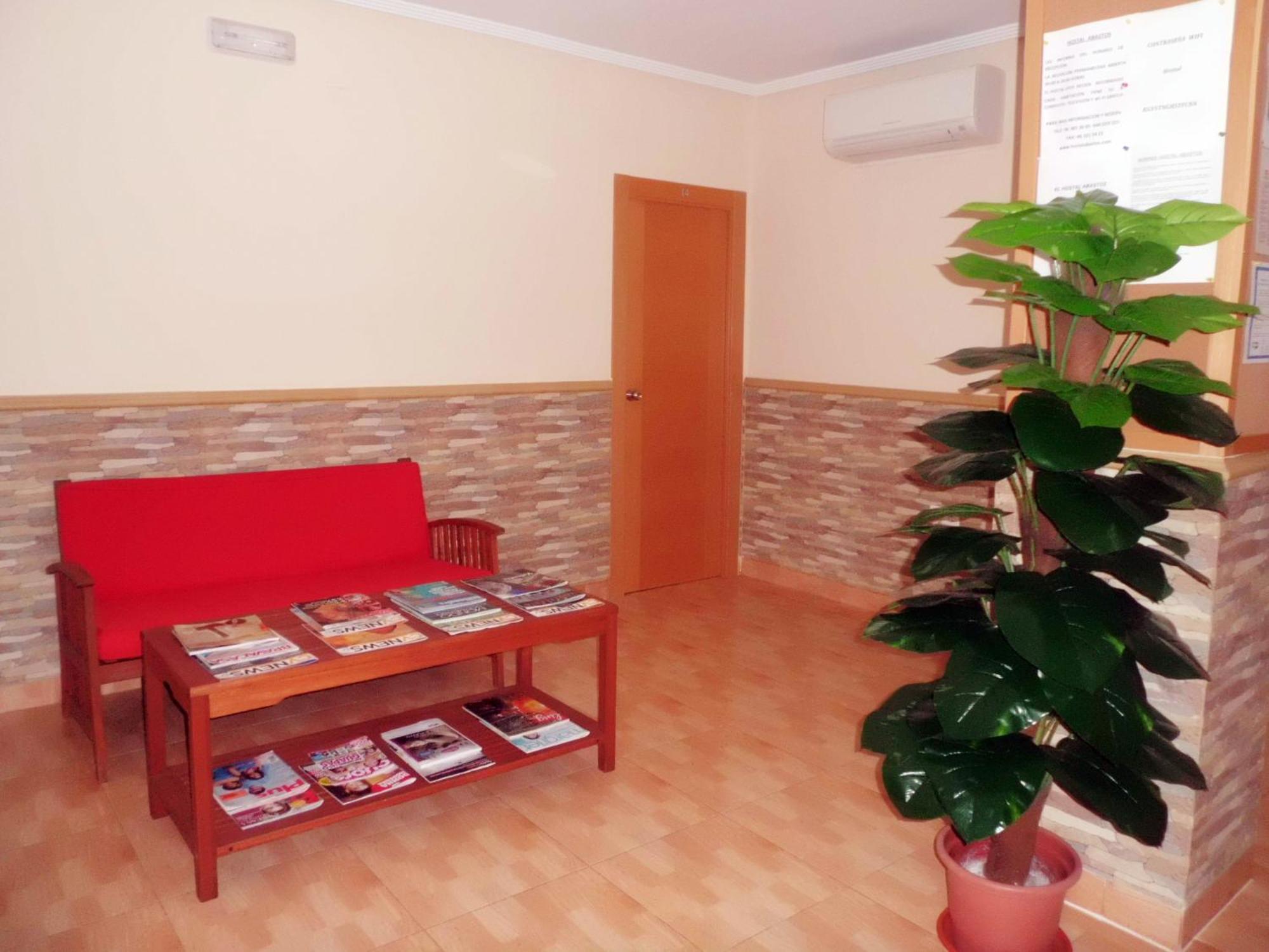 Hostal Abastos Valensiya Dış mekan fotoğraf