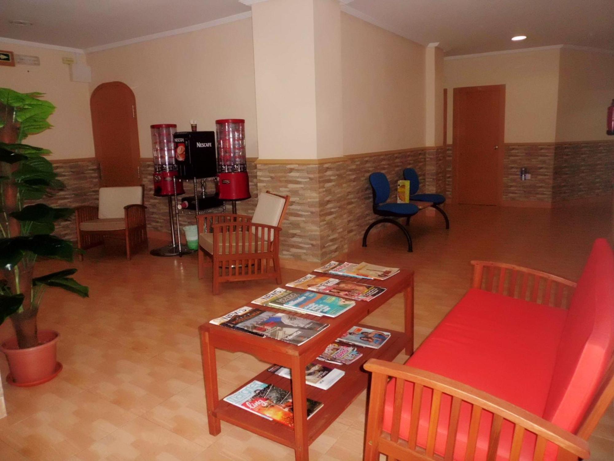 Hostal Abastos Valensiya Dış mekan fotoğraf