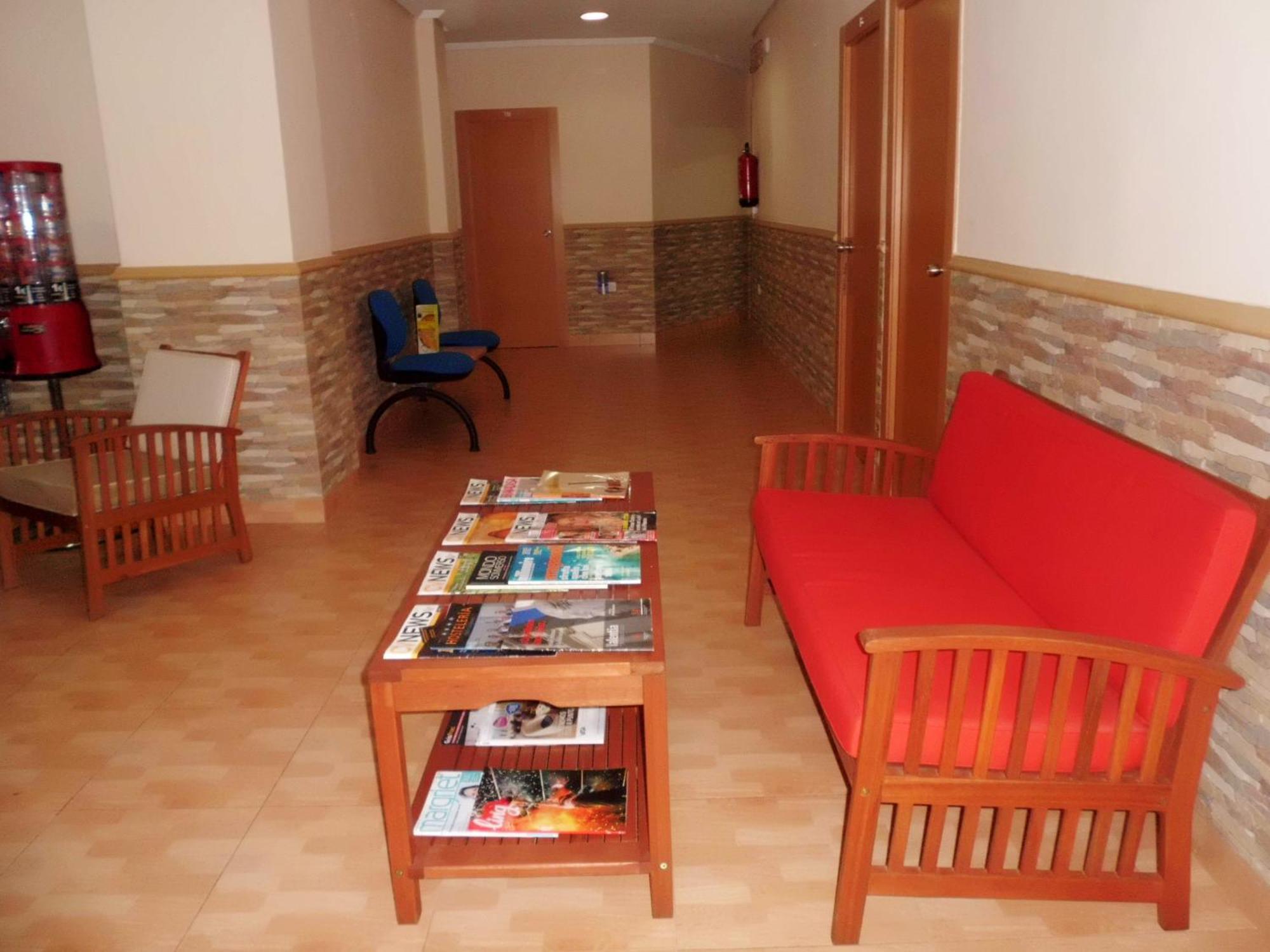 Hostal Abastos Valensiya Dış mekan fotoğraf