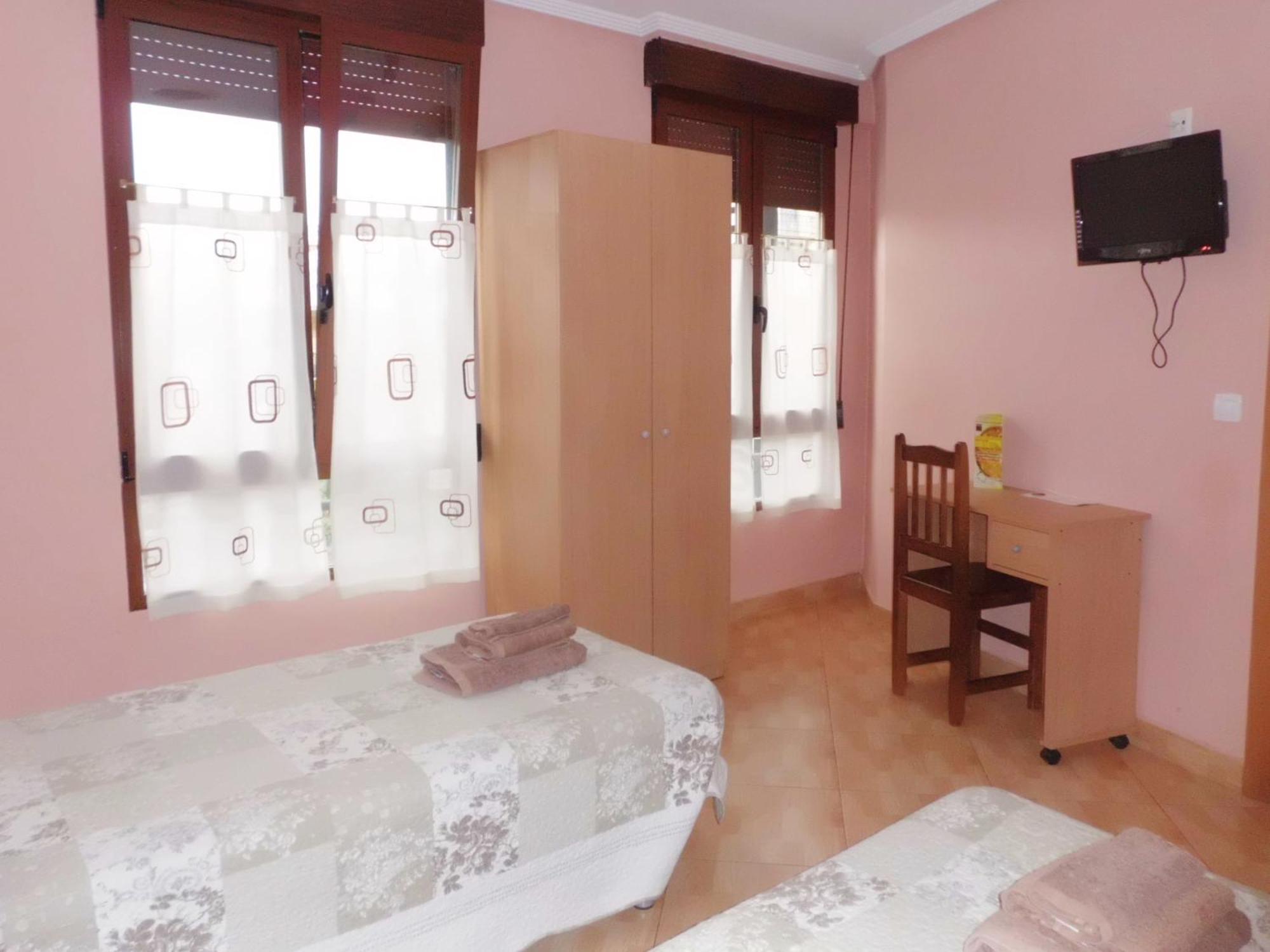 Hostal Abastos Valensiya Dış mekan fotoğraf