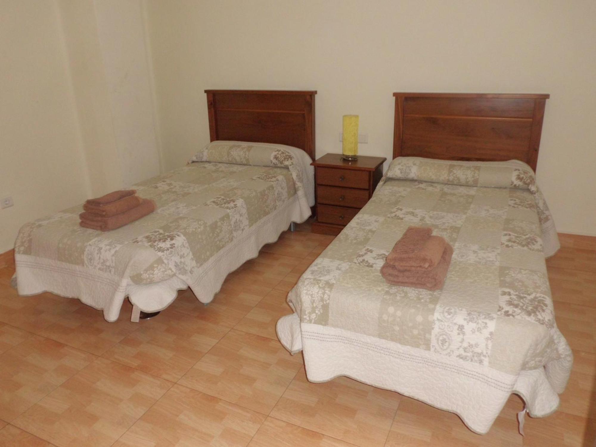 Hostal Abastos Valensiya Dış mekan fotoğraf