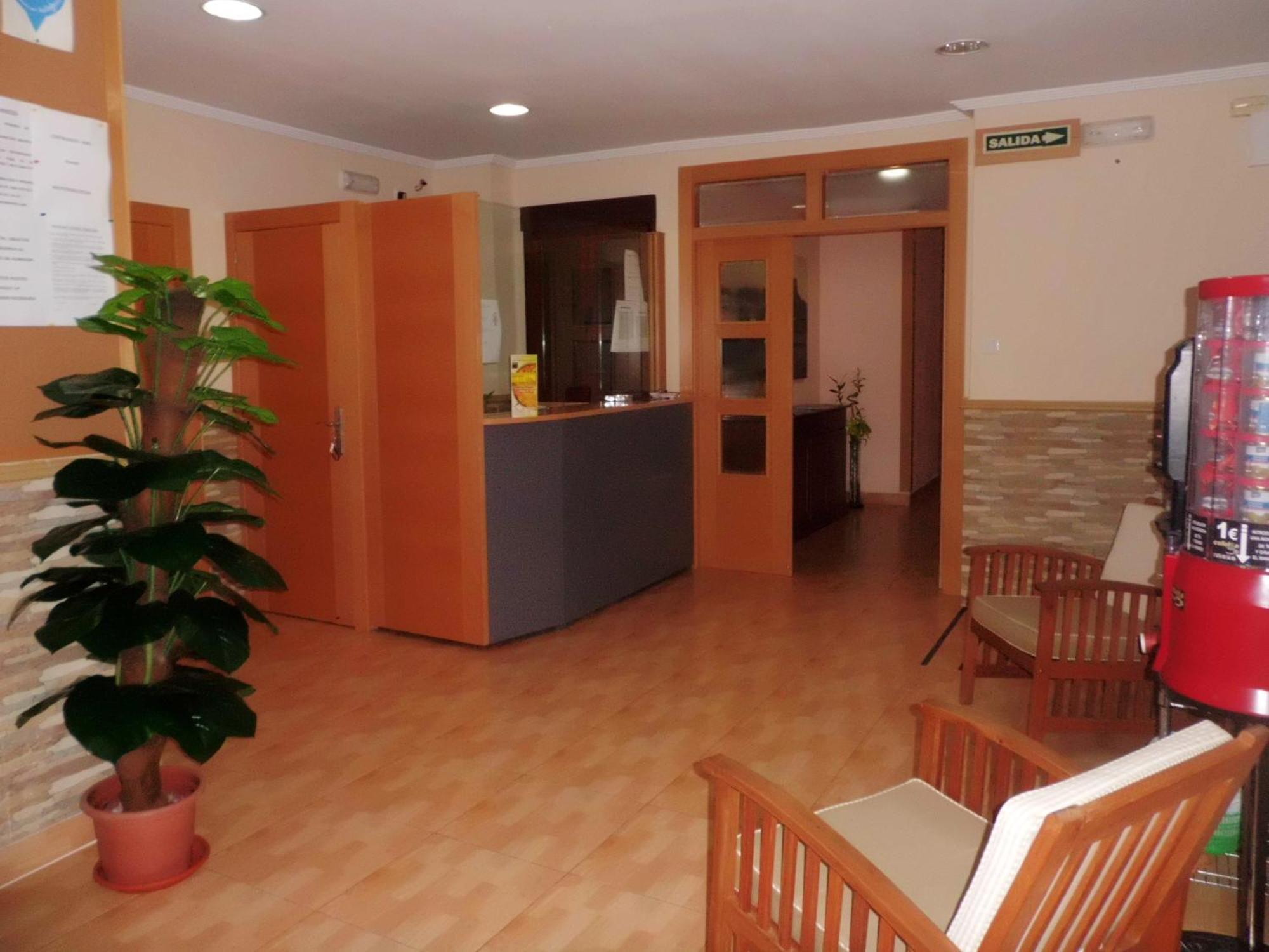 Hostal Abastos Valensiya Dış mekan fotoğraf