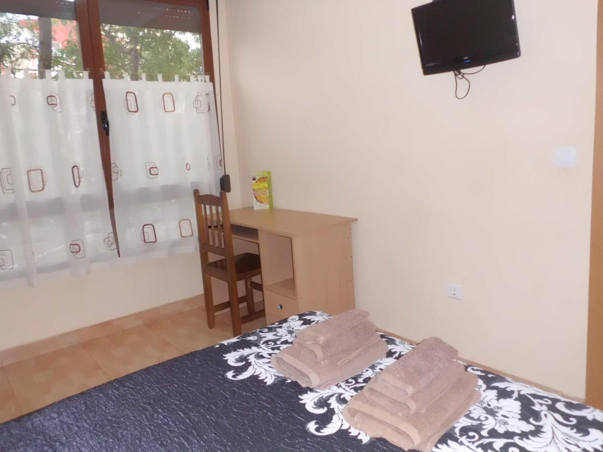 Hostal Abastos Valensiya Dış mekan fotoğraf