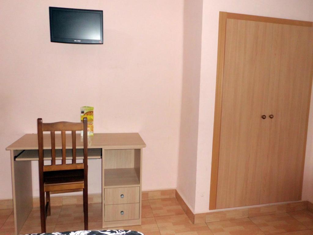 Hostal Abastos Valensiya Dış mekan fotoğraf