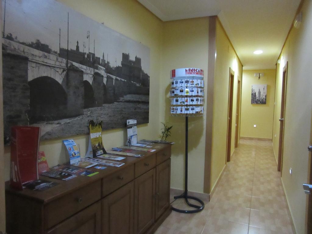 Hostal Abastos Valensiya Dış mekan fotoğraf