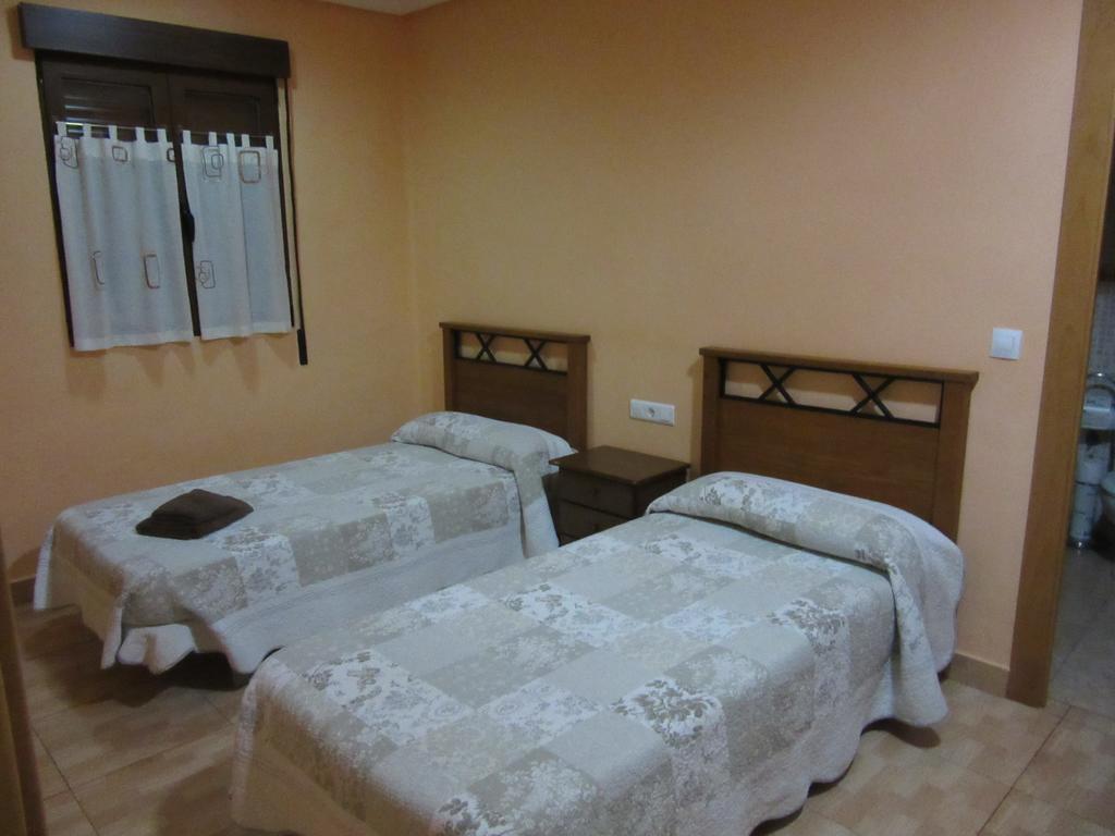 Hostal Abastos Valensiya Dış mekan fotoğraf